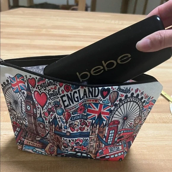 #1344=England Themed Cosmetic Bag - Picture 5 of 6